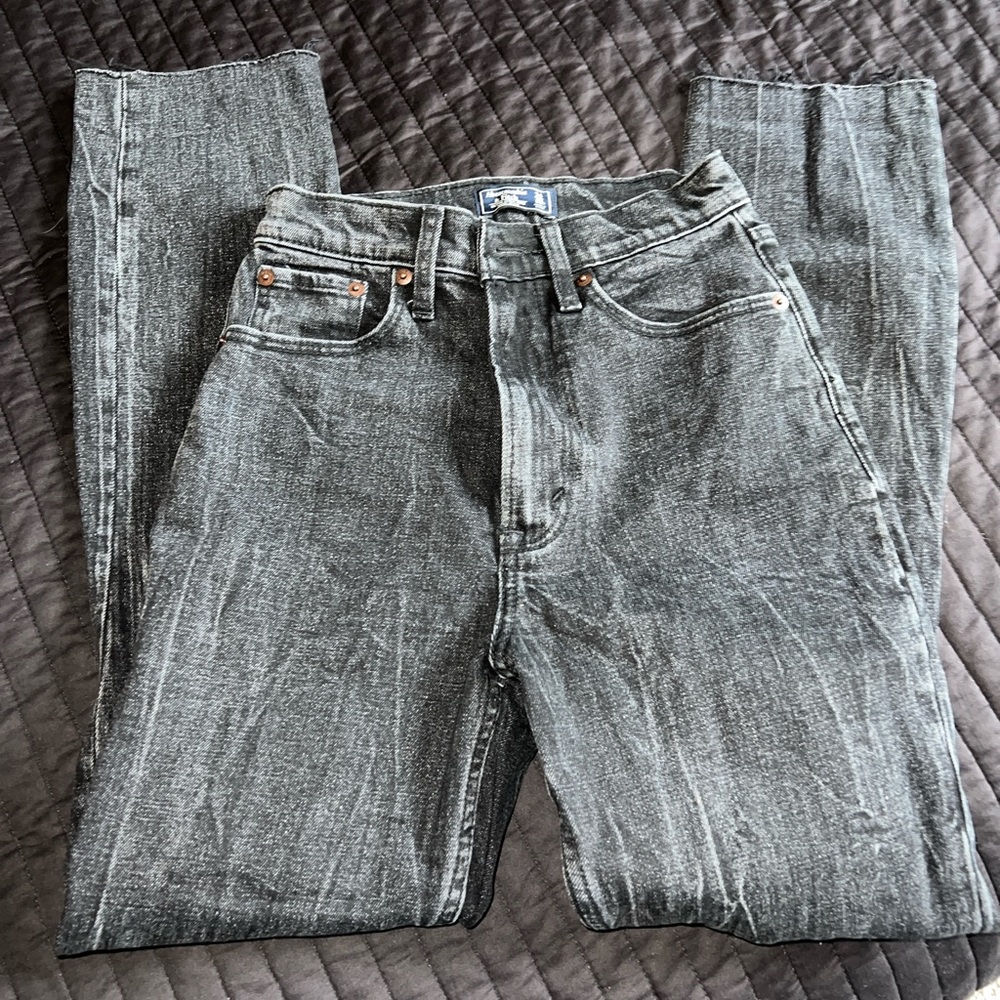 black abercrombie mom jeans